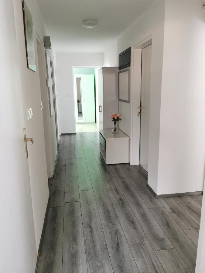 Apartment Petra Мойстрана Екстериор снимка