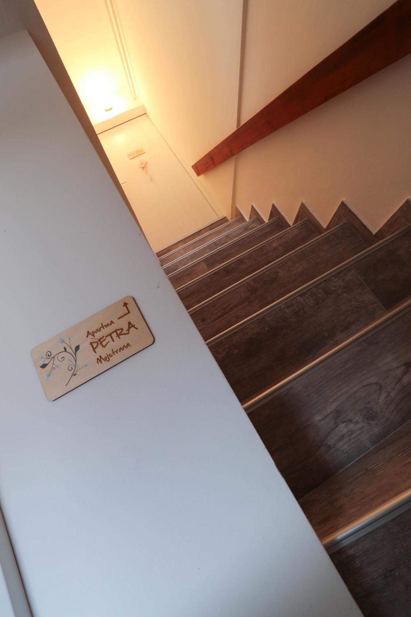 Apartment Petra Мойстрана Екстериор снимка